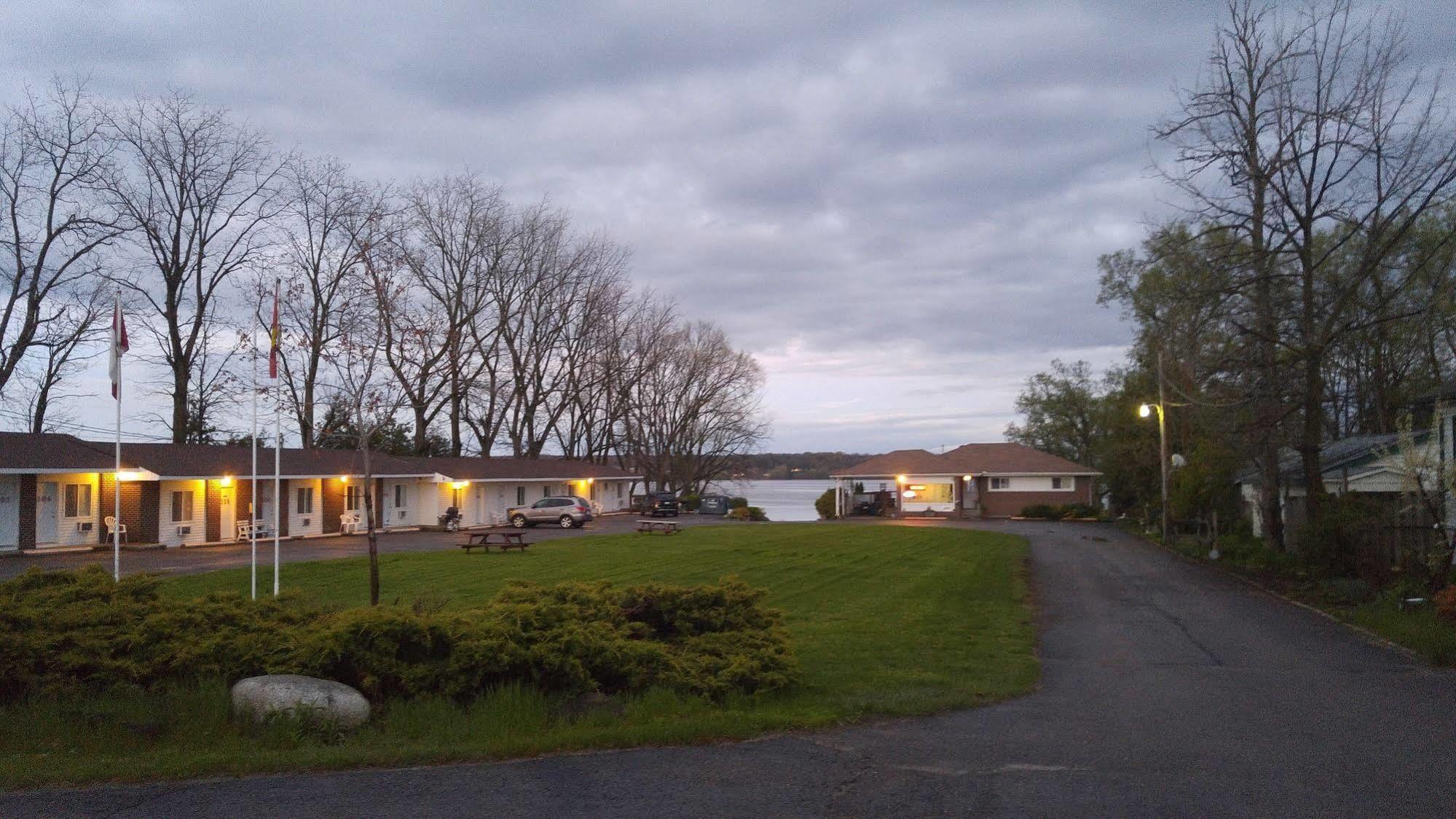 Bayside Motel Trenton Bagian luar foto